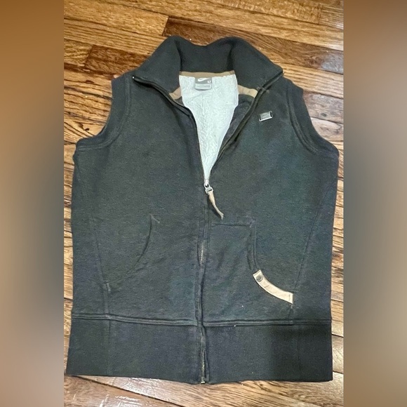 Nike Jackets & Blazers - Nike full zip sweater vest with sherpa interior